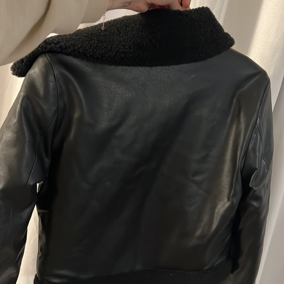New Hollister Sherpa lined leather crop jacket - Picture 2 of 3